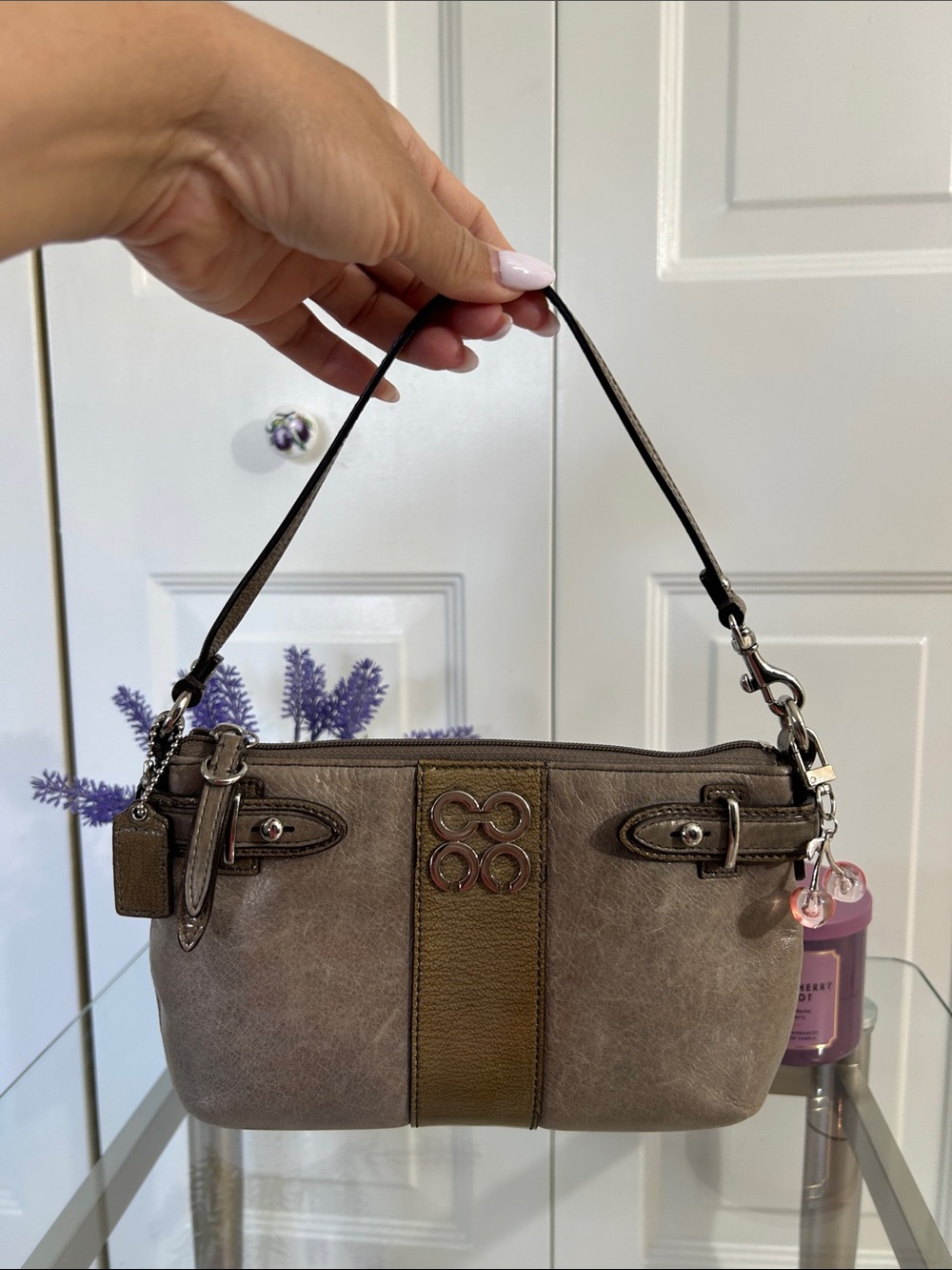 Coach Vintage wash Leather Taupe and Olive Mini Bag - Picture 6 of 10